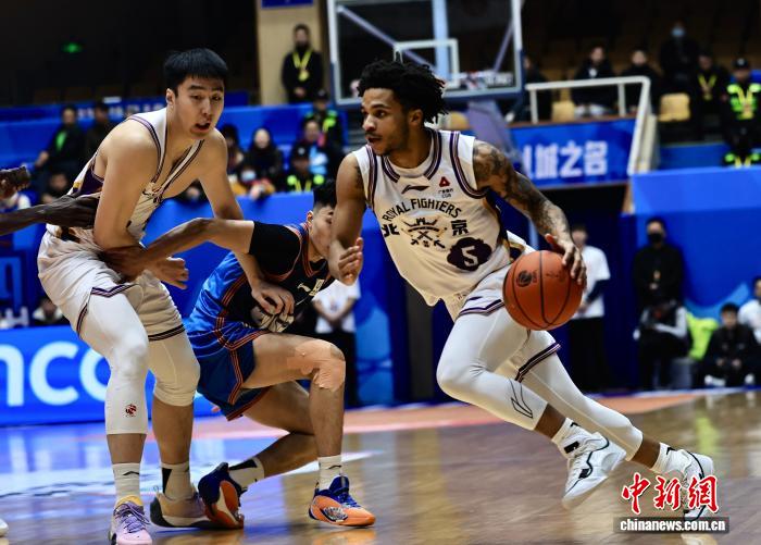 四川男篮主场惜败北控 连败场次达12场