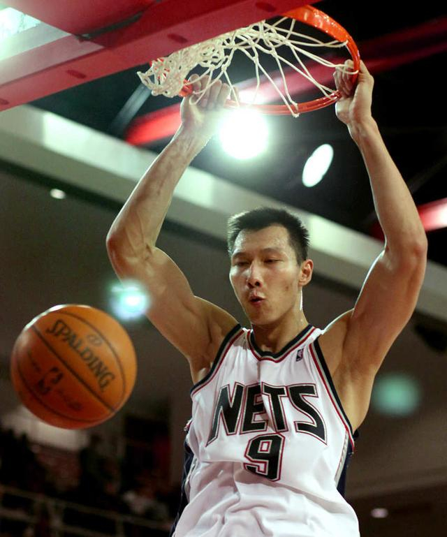 杨瀚森新秀赛季表现平平 姚明创历史单场30分纪