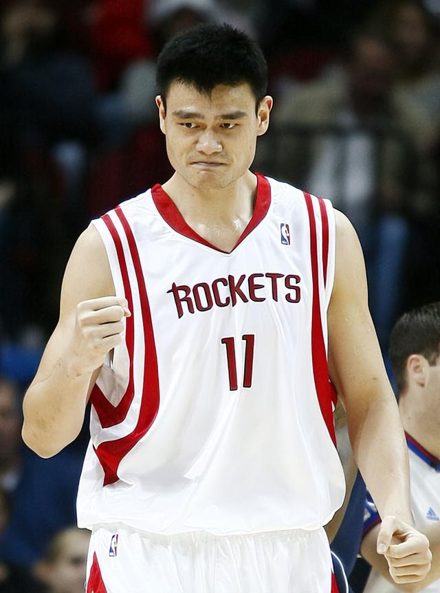 杨瀚森新秀赛季表现平平 姚明创历史单场30分纪