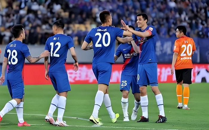 申花07后新星吴启鹏提前归队 伤病影响国青战局