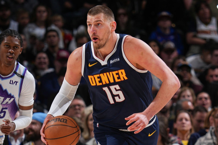 约基奇三双引领掘金逆转爵士 赛季三杀对手取五