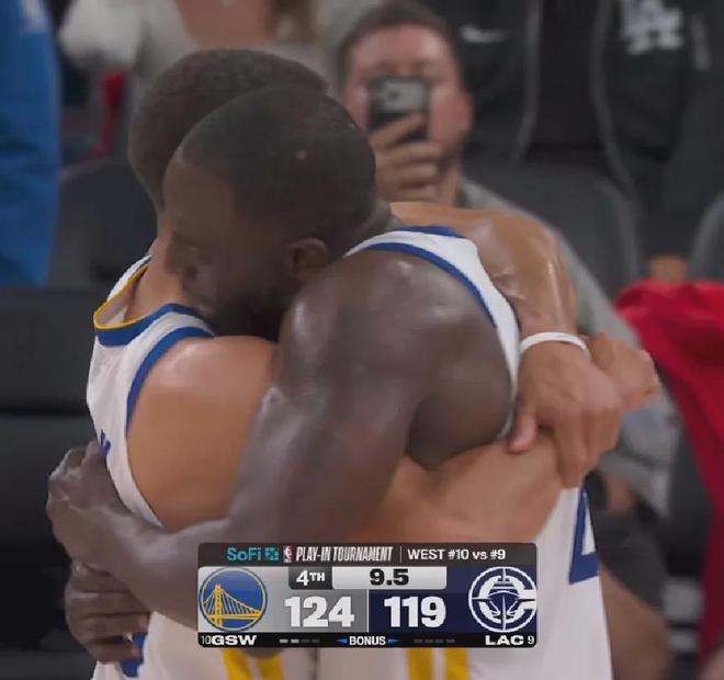 勇士末节狂轰43分逆转快船晋级季后赛