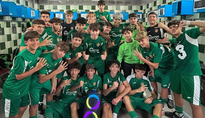 梅西收购西班牙第五级别联赛俱乐部科尔内尼亚